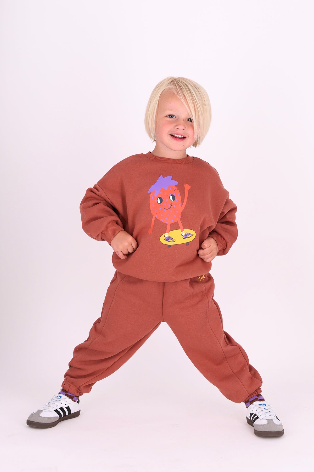 WOLF SWEATPANTS BRUIN BOLD COLORS