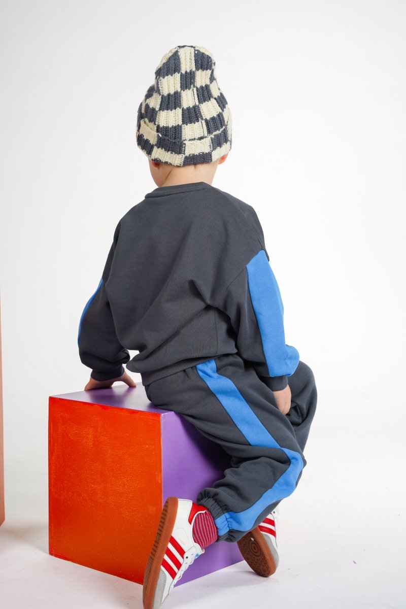 WOLF SWEATPANTS DONKERBLAUW FULL HOUSE - The New Chapter Store